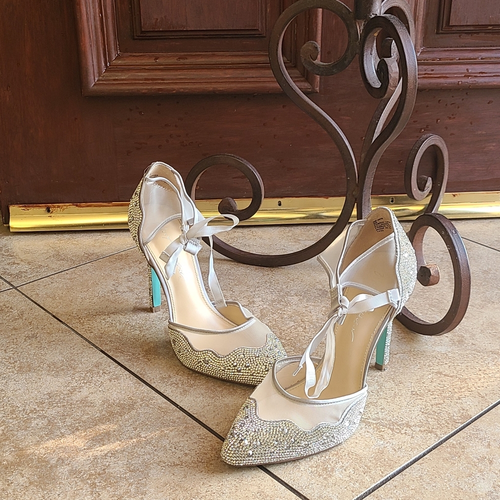 Betsey johnson heels